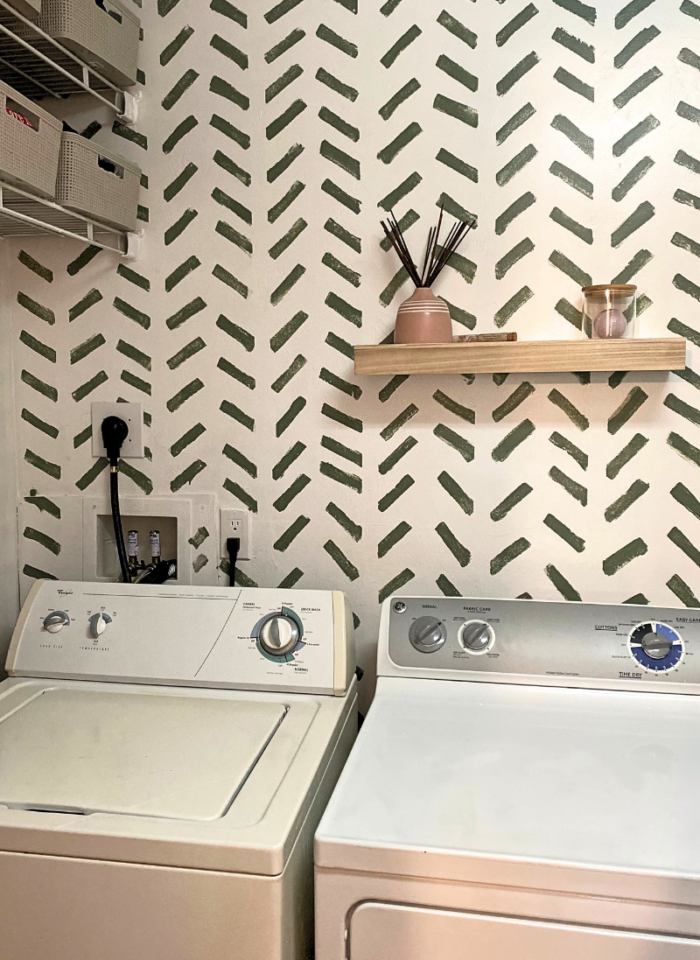 Laundry room makeover DIY